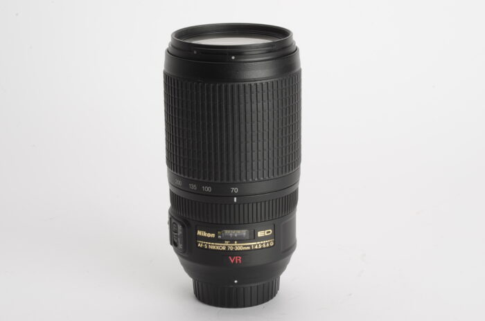 Nikon VR AF-S Nikkor 70-300mm f4.5-5.6 G ED SWM IF Lens - Image 3